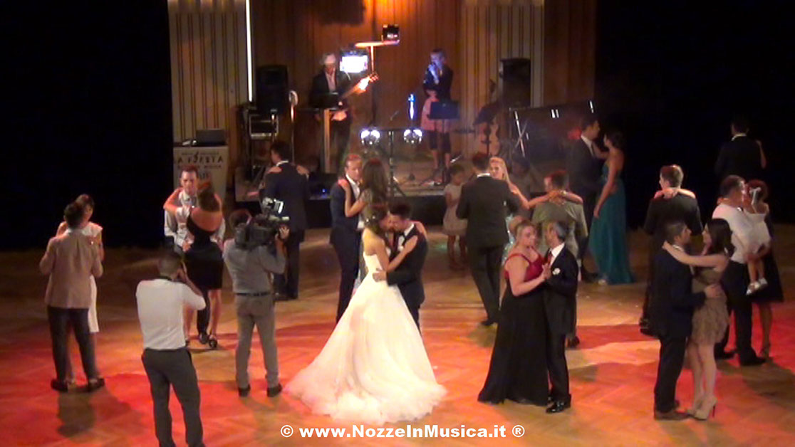 La musica per matrimonio è molto importante tanto quanto l'abito da sposa