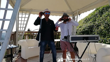 Deejay e vocalist Nozze in Musica