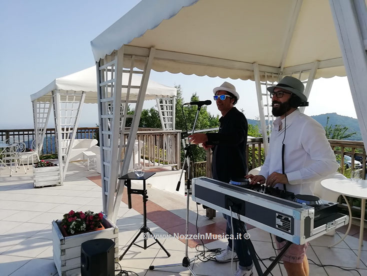 Cantante Animatore + Deejay per Feste e Matrimoni